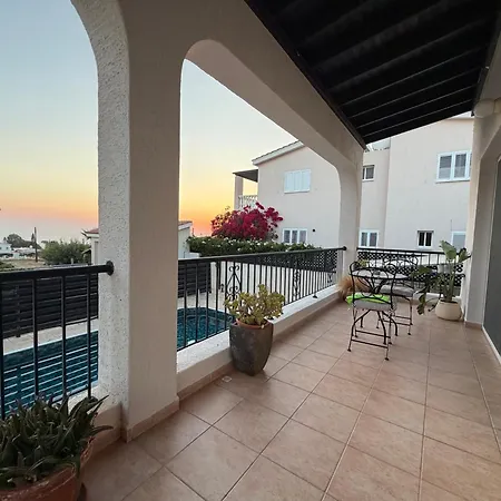 Sun & Sea Villa *